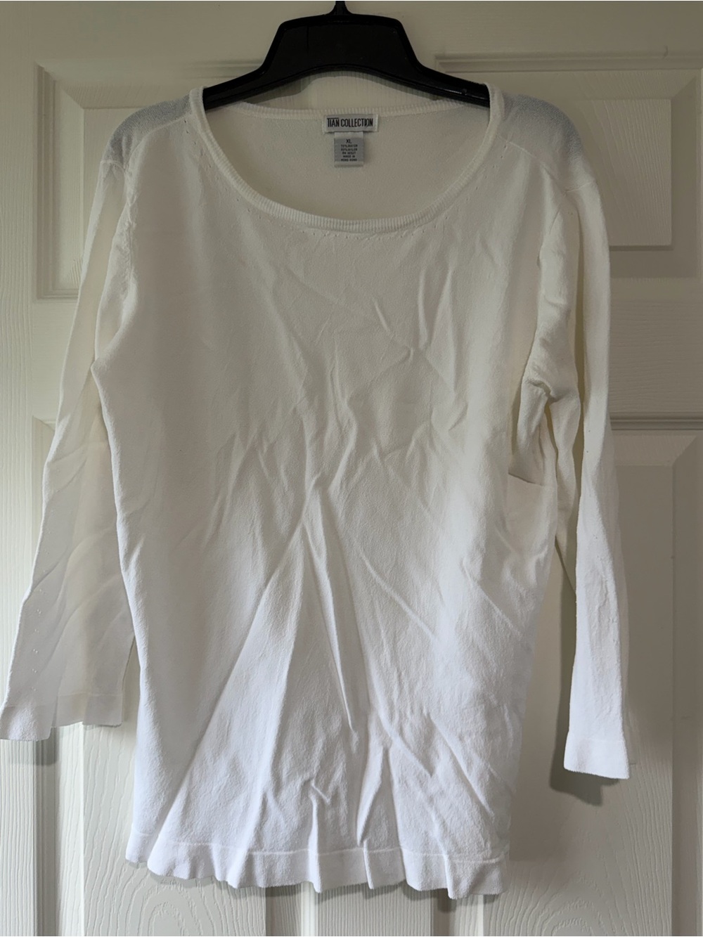 White Scoop Neck Long Sleeve Top - Lightweight Knit